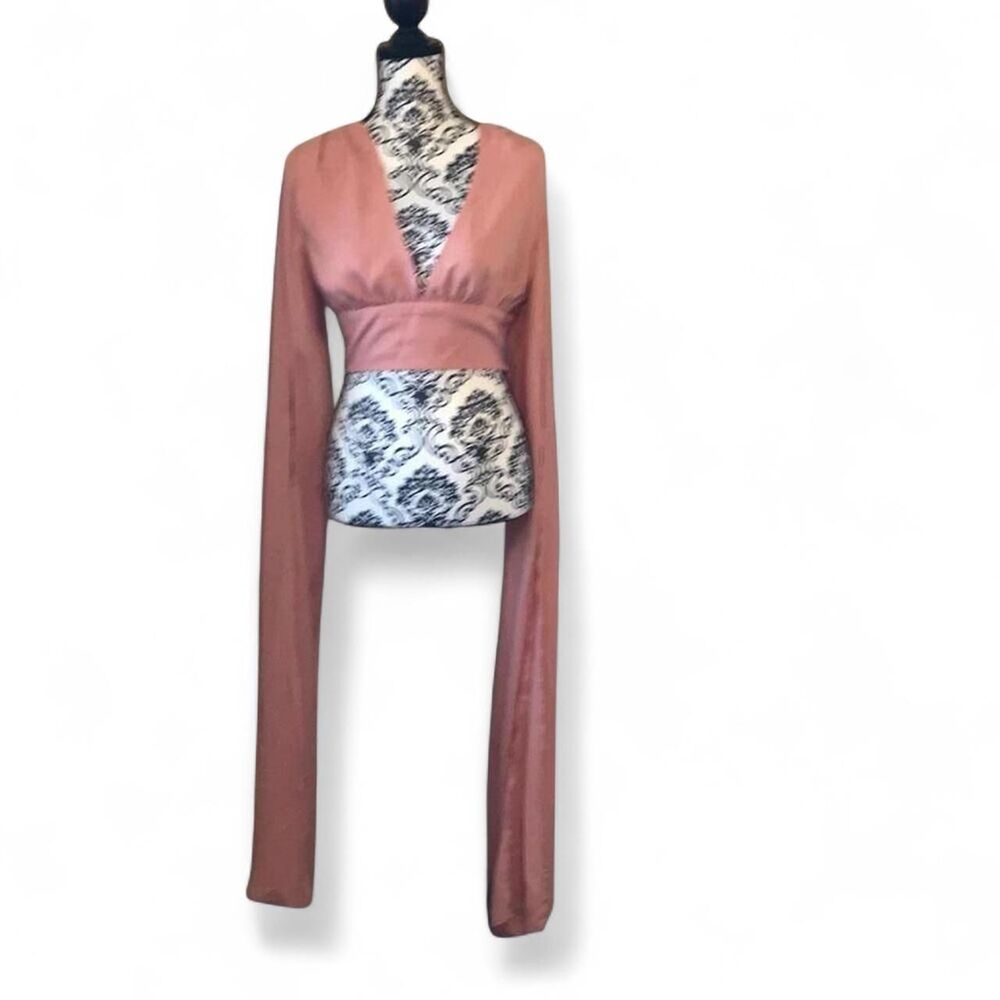 Cutest crop top ever peach with long sleeve WFFS